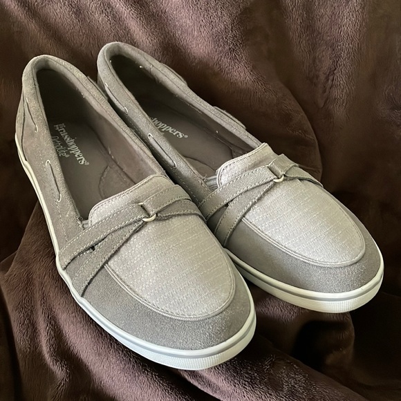 Women’s Gray Grasshopper Ortholite Slip Ons size 9N